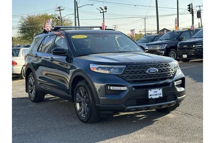 $32430 : Ford Explorer 2023 AWD XLT 4 image 4