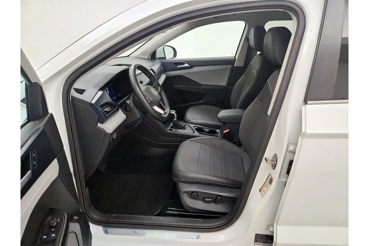 $19998 : Volkswagen Taos 2024 SE 4dr image 3