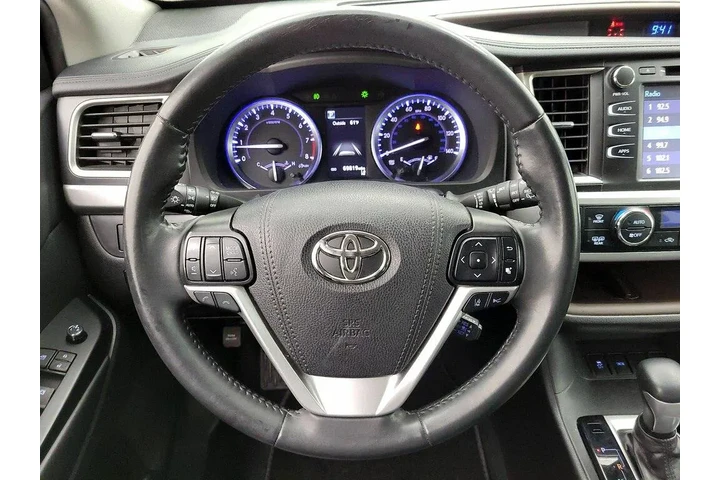$27998 : Toyota Highlander 2019 XLE 4 image 10