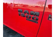 $26995 : Ram 1500 Classic 2019 4x4 Tr thumbnail