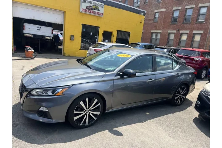$12999 : 2020 Altima 2.5 SR image 5