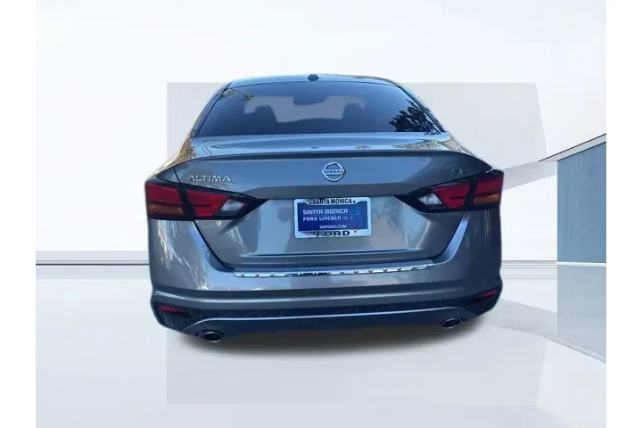 $16998 : Nissan Altima 2019 2.5 SR 4d image 5