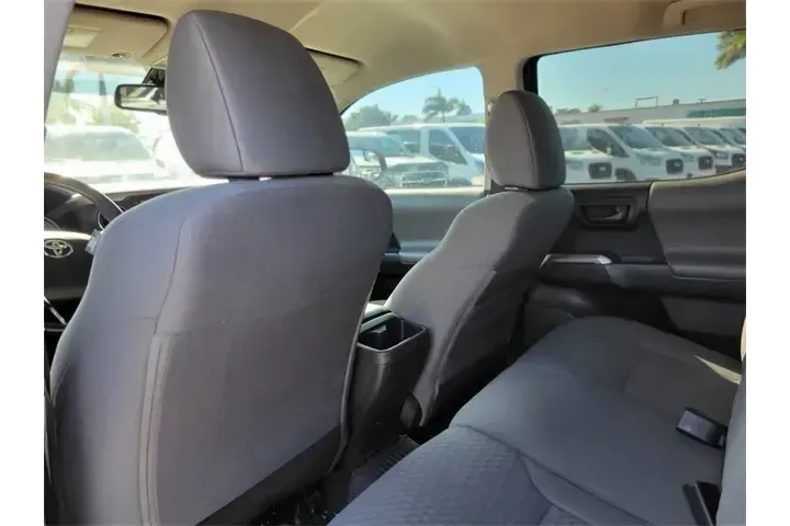 $23991 : Toyota Tacoma 2021 4x2 TRD O image 9