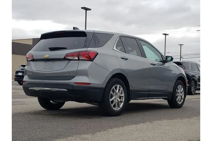 $18960 : Chevrolet Equinox 2023 4x4 L image 6