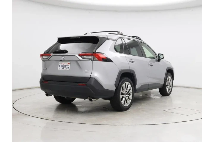 $26998 : Toyota RAV4 2019 AWD XLE Pre image 8