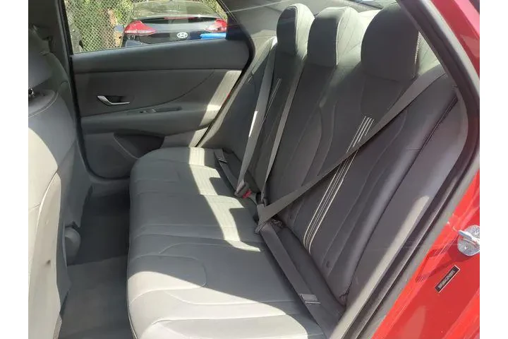 $19500 : Hyundai ELANTRA 2023 SEL 4dr image 9