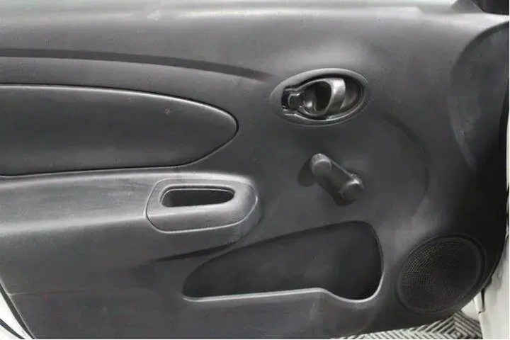 $8948 : Nissan Versa 2017 1.6 S 4dr image 3