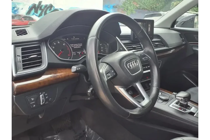 $18799 : Audi Q5 2020 AWD quattro Pre image 4