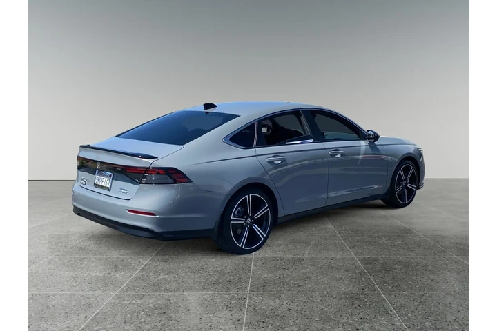 $31268 : Honda Accord Hybrid 2024 Spo image 5