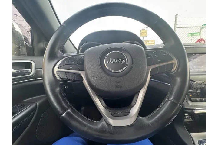 2018 Grand Cherokee Limited image 10