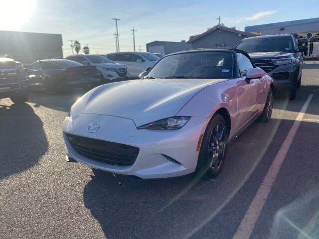 $23988 : 2017 MX-5 Miata Grand Touring image 5