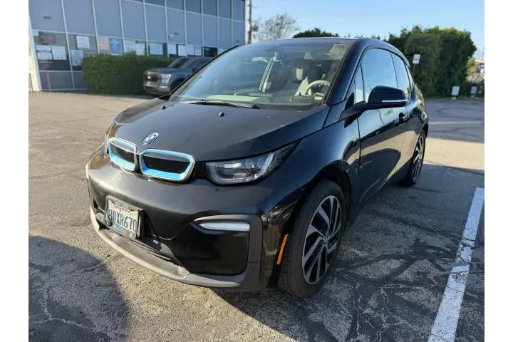 2018 I3 image 4