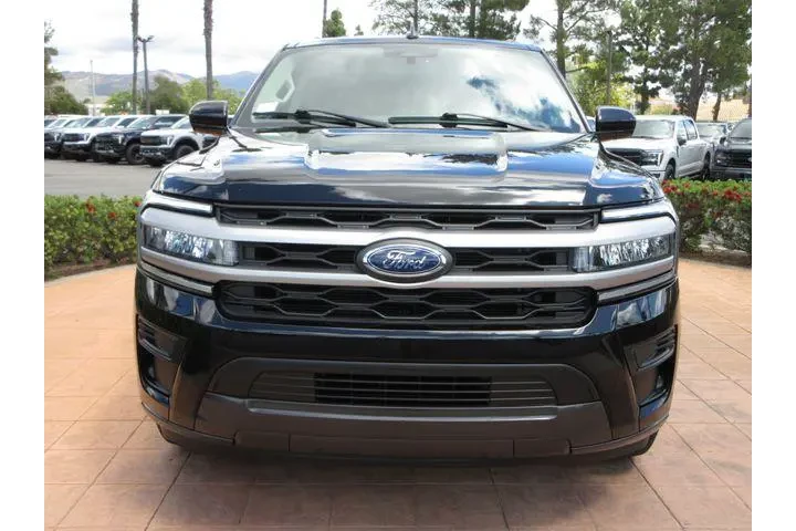 $39520 : Ford Expedition 2022 4x2 XLT image 7