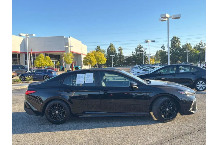 $31780 : Toyota Camry 2025 SE 4dr Sed image 3