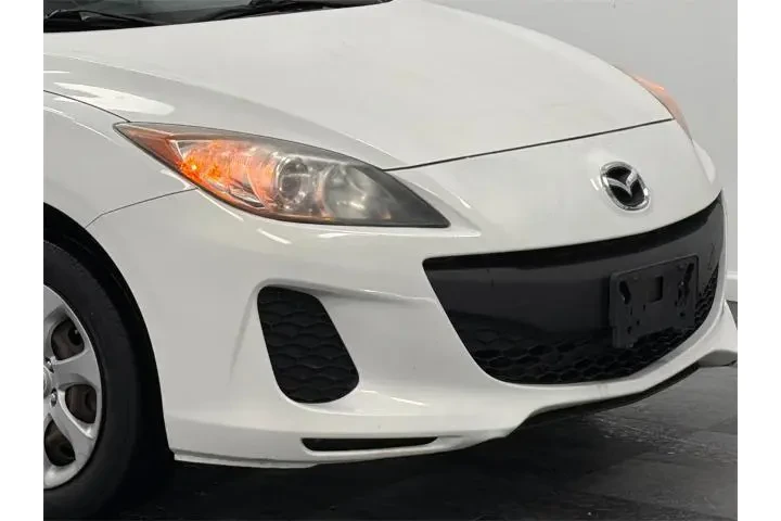 $9975 : Mazda Mazda3 2013 i SV 4dr S image 2