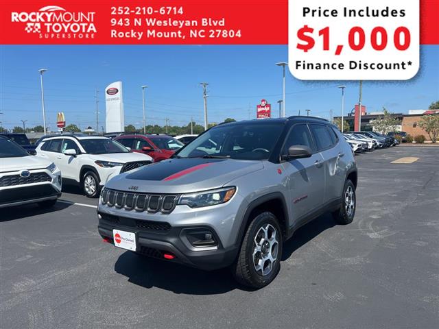 $24800 : PRE-OWNED 2022 JEEP COMPASS T image 3