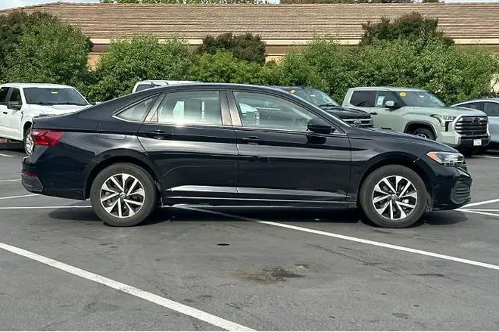 $16753 : Volkswagen Jetta 2024 S 4dr image 2