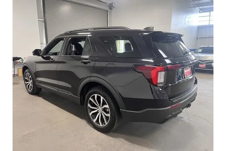 $37878 : Ford Explorer 2025 AWD ST-Li image 5