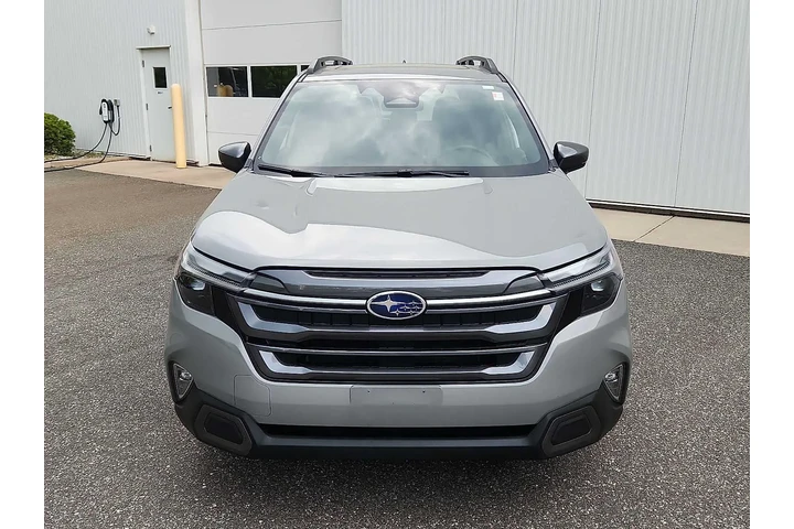 $33995 : Subaru Forester 2025 AWD Lim image 2