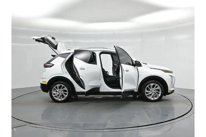 $16511 : Chevrolet Bolt EUV 2023 LT 4 image 5