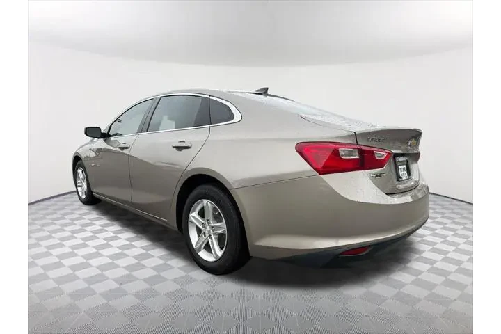 $18462 : Chevrolet Malibu 2022 LS 4dr image 7