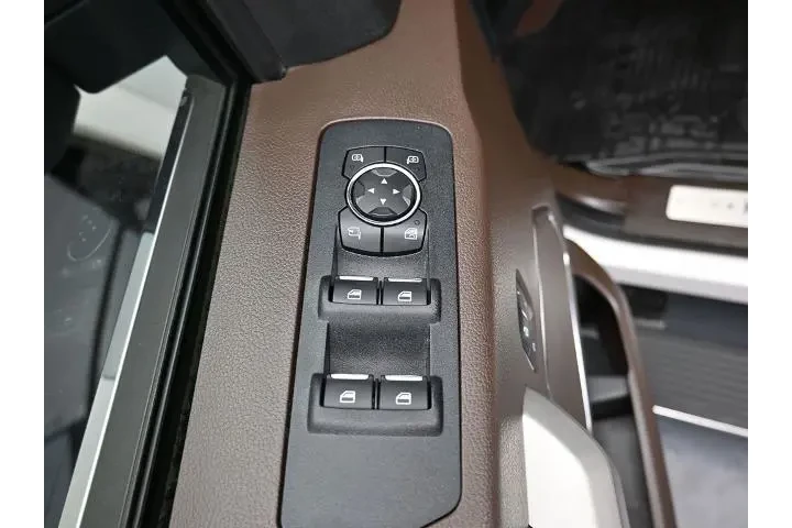 $37991 : Ford F-150 2019 4x4 King Ran image 7