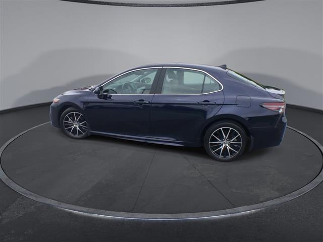 $24000 : PRE-OWNED 2021 TOYOTA CAMRY SE image 6