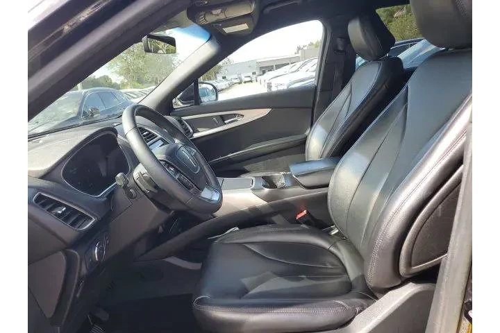 $18590 : Lincoln Nautilus 2020 4dr St image 9