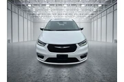 $28995 : Chrysler Pacifica Plug-In Hy thumbnail