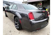 2023 300 S V6 thumbnail