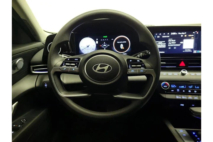$21998 : Hyundai ELANTRA 2024 SEL 4dr image 10