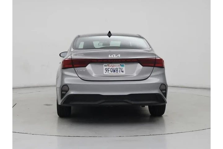 $18998 : Kia Forte 2023 LXS 4dr Sedan image 6