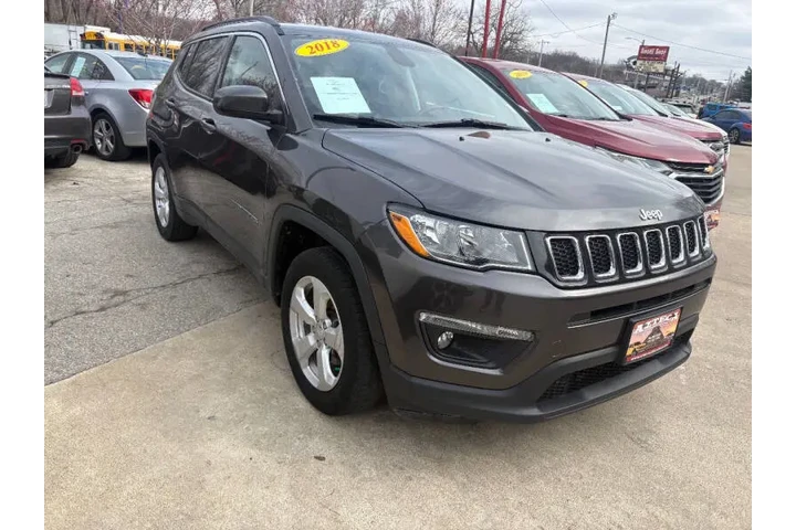 2018 Compass Latitude image 4