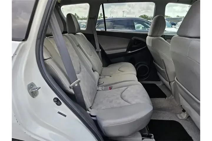 $10790 : Toyota RAV4 2012 Base 4dr SU image 9