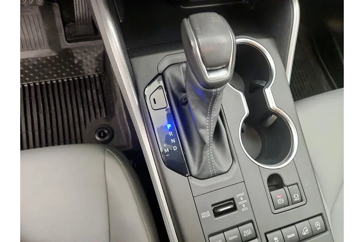 $37998 : Toyota Highlander 2022 AWD X image 10