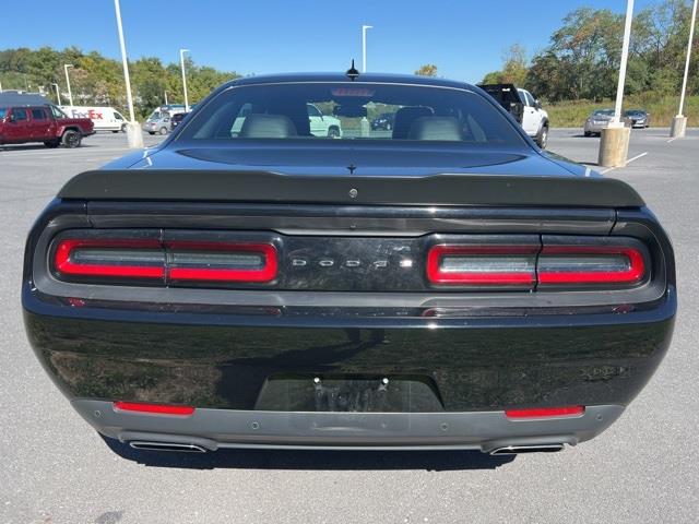 $37498 : PRE-OWNED 2018 DODGE CHALLENG image 7