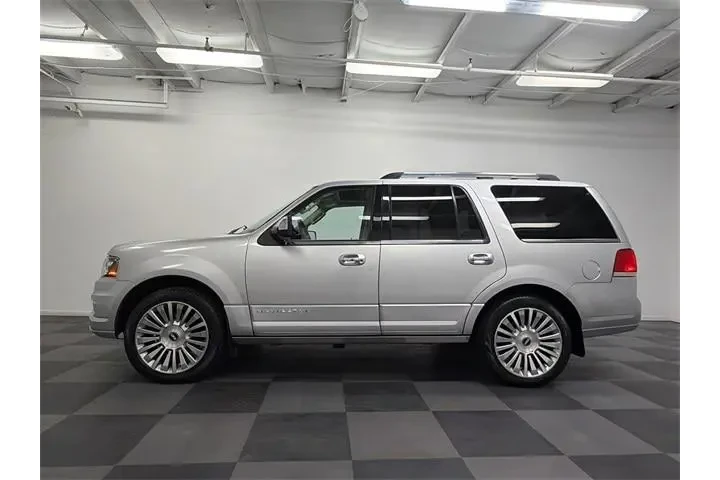 $21750 : Lincoln Navigator 2016 4x4 R image 4