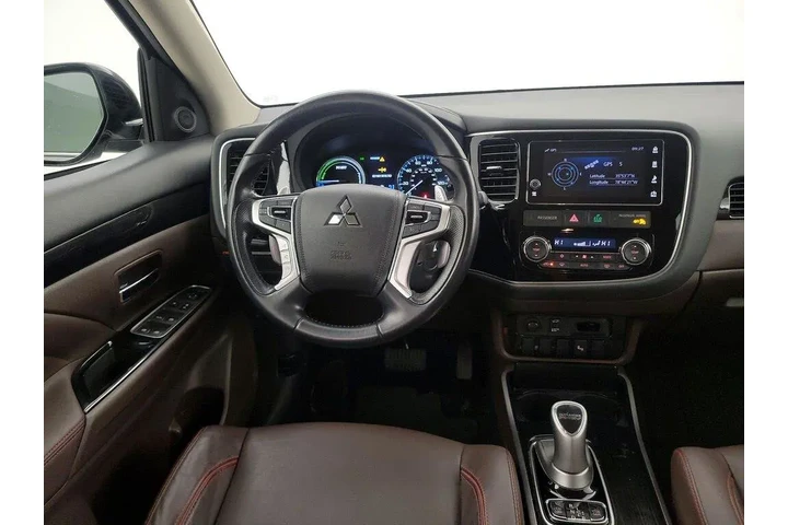 $19998 : Mitsubishi Outlander PHEV 20 image 10