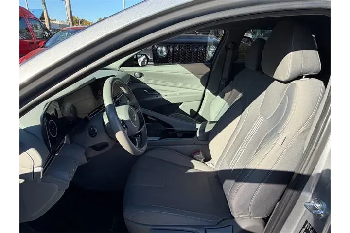 $17635 : Hyundai ELANTRA 2023 SEL 4dr image 7
