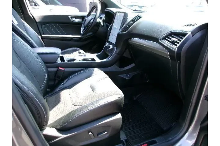 $32996 : Ford Edge 2022 AWD ST 4dr Cr image 4