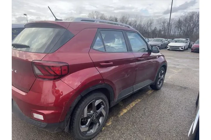 $18633 : Hyundai VENUE 2024 Limited 4 image 4