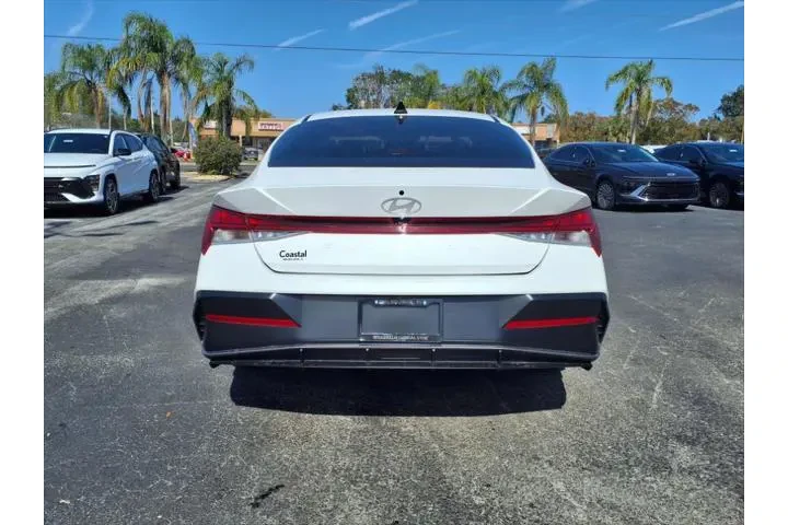 $19995 : Hyundai ELANTRA 2024 SEL 4dr image 6
