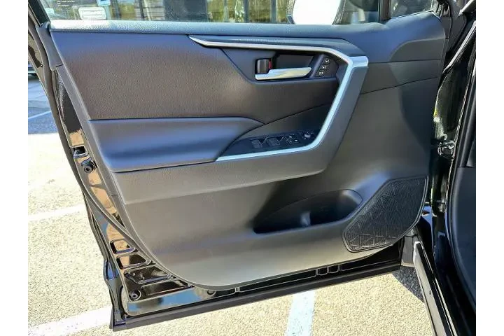 $34999 : Toyota RAV4 2024 AWD XLE Pre image 8