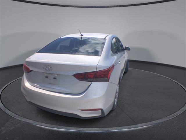 $12700 : PRE-OWNED 2018 HYUNDAI ACCENT image 8