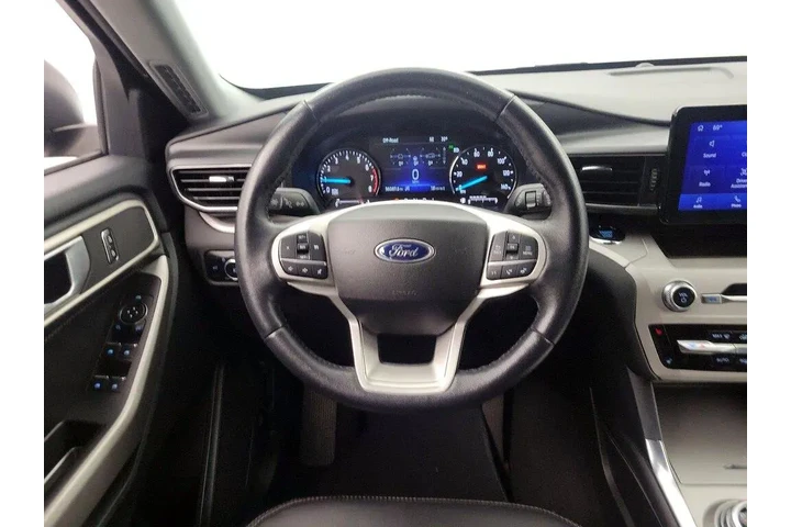 $25998 : Ford Explorer 2023 AWD XLT 4 image 10