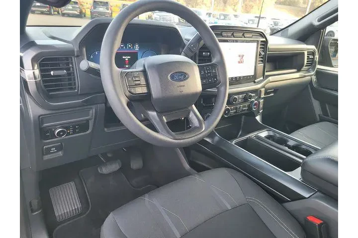 $38993 : Ford F-150 2024 4x2 STX 4dr image 9