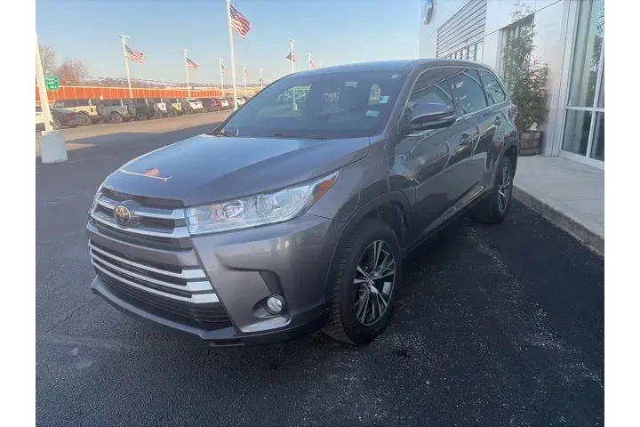 $20990 : Toyota Highlander 2019 LE 4d image 4