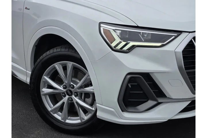$25690 : Audi Q3 2024 AWD quattro S l image 2