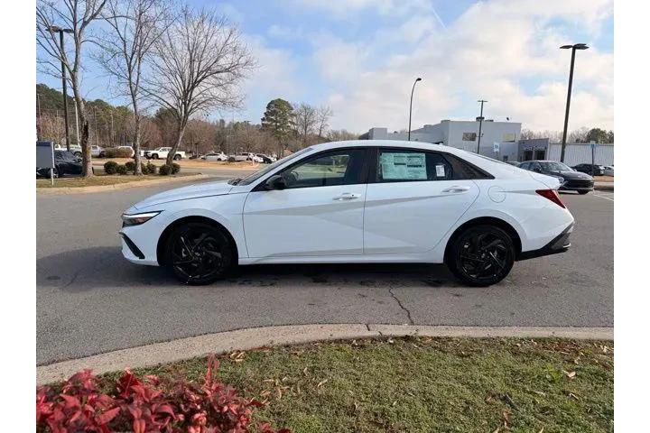$23341 : Hyundai ELANTRA 2026 SEL Spo image 4