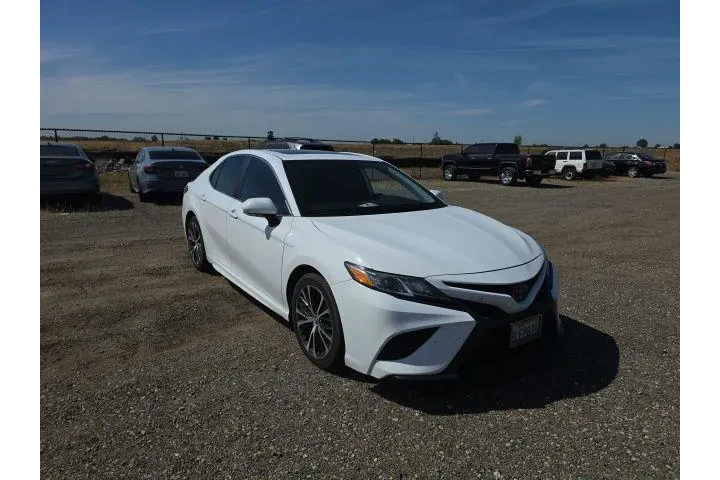 $15900 : Toyota Camry 2019 SE 4dr Sed image 1